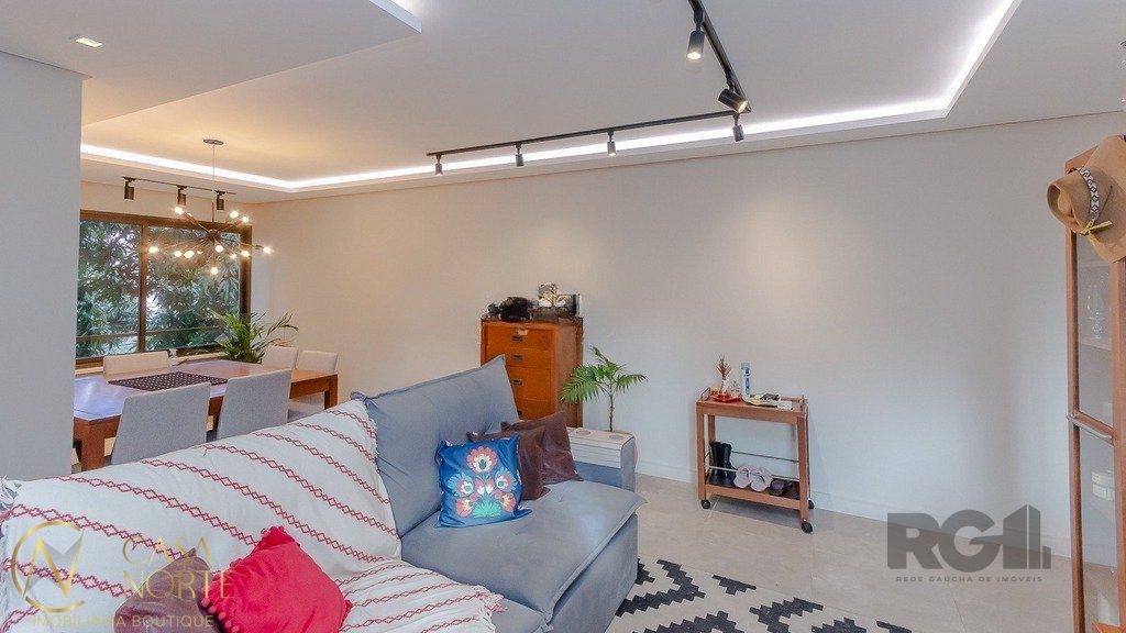 Apartamento à venda com 2 quartos, 76m², 1 suíte, 2 vagas, Rua Coronel Manoel Py no bairro São João em Porto Alegre