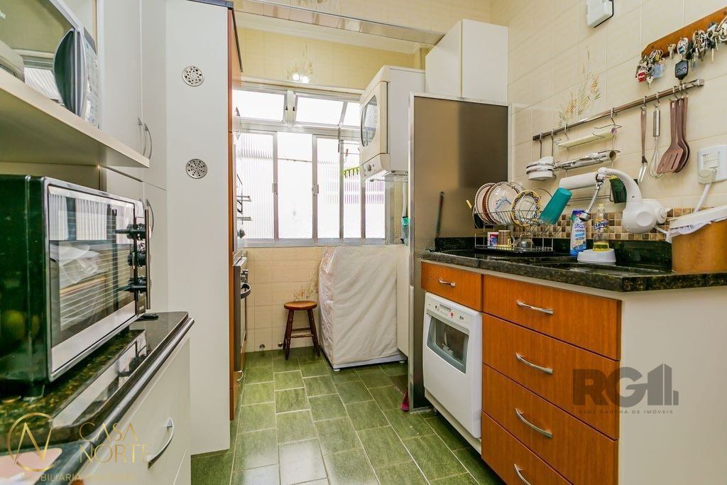 Apartamento à venda com 2 quartos, 56m², Rua Teixeira de Freitas no bairro Santo Antônio em Porto Alegre