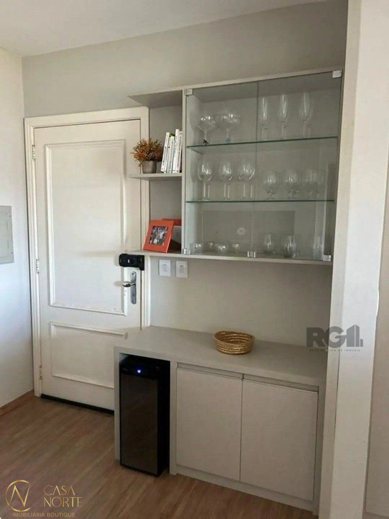 Apartamento à venda com 2 quartos, 67m², 1 suíte, 1 vaga, Rua São Mateus no bairro Bom Jesus em Porto Alegre