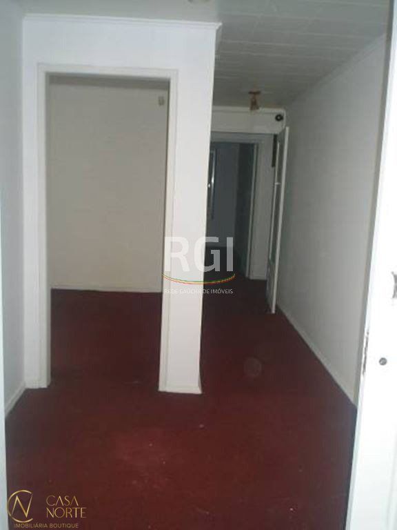 Casa à venda com 3 quartos, 250m², 2 vagas, Rua General Souza Doca no bairro Petrópolis em Porto Alegre