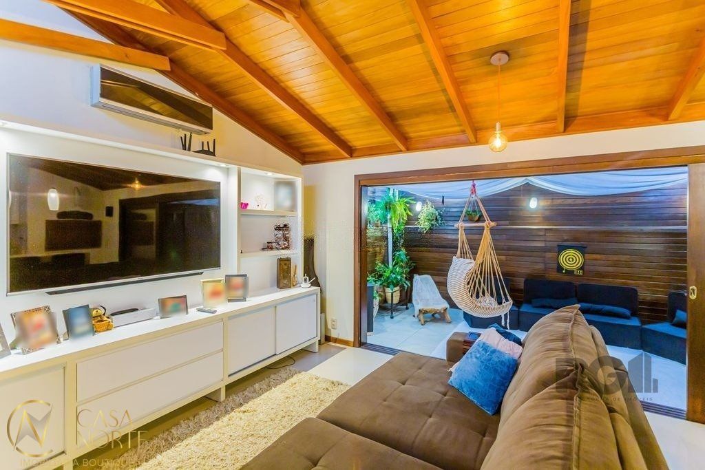 Casa de Condomínio à venda com 3 quartos, 155m², 1 suíte, 4 vagas, Avenida da Serraria no bairro Espírito Santo em Porto Alegre