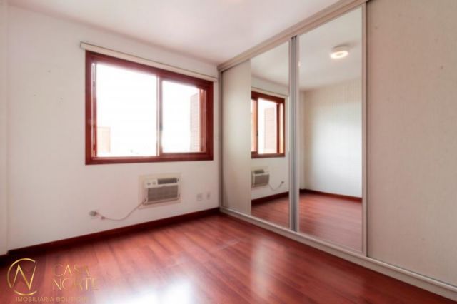 Apartamento à venda com 2 quartos, 94m², 1 suíte, 1 vaga, Rua Guilherme Alves no bairro Petrópolis em Porto Alegre
