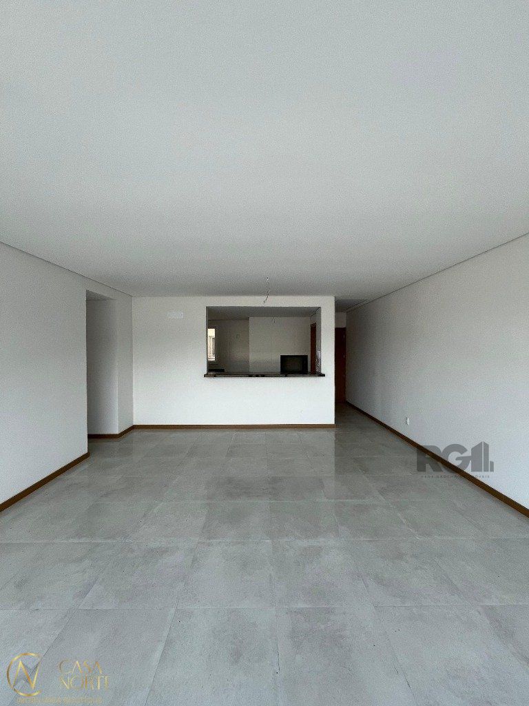 Apartamento à venda com 3 quartos, 104m², 1 suíte, 2 vagas, Rua Saica no bairro Petrópolis em Porto Alegre