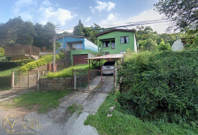 Casa à venda com 5 quartos, 280m², 2 vagas, Avenida Professor Oscar Pereira no bairro Cascata em Porto Alegre