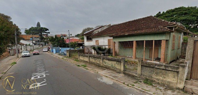 Casa à venda com 2 quartos, 120m², 2 vagas, Rua Bibiano de Almeida no bairro Glória em Porto Alegre