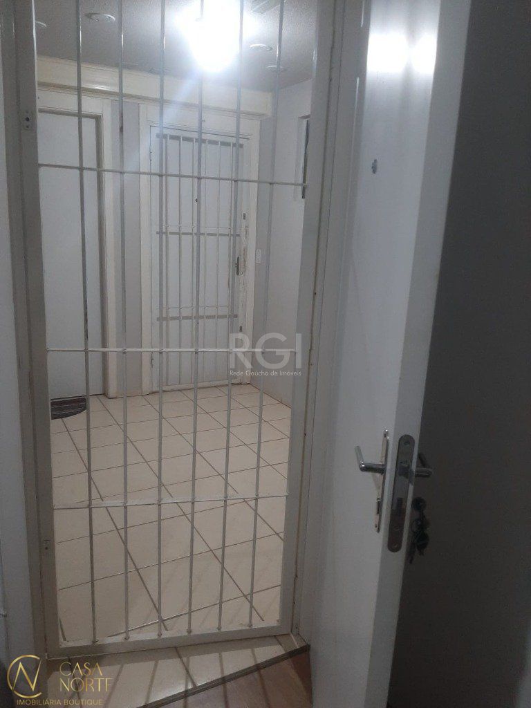 Apartamento à venda com 2 quartos, 43m², Beco Imperio no bairro Hípica em Porto Alegre
