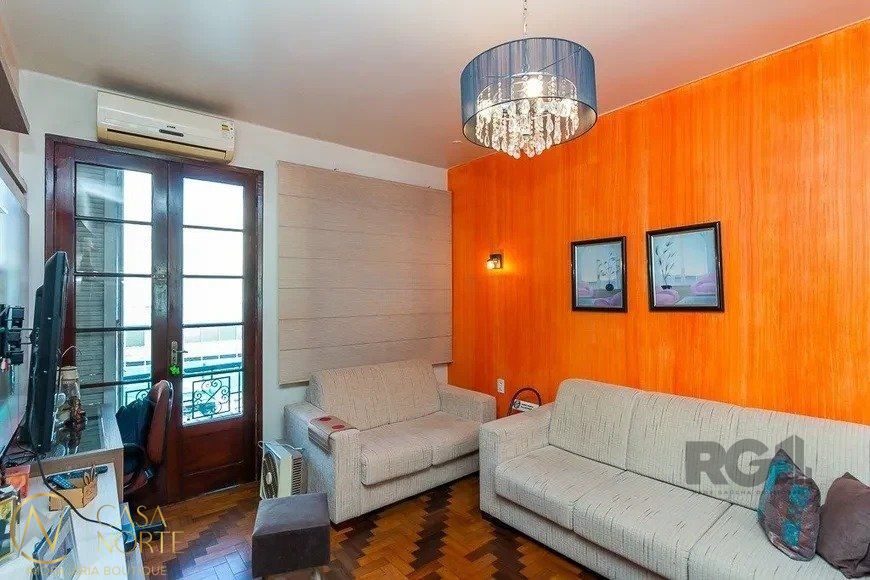 Apartamento à venda com 2 quartos, 74m², Avenida Benjamin Constant no bairro São João em Porto Alegre