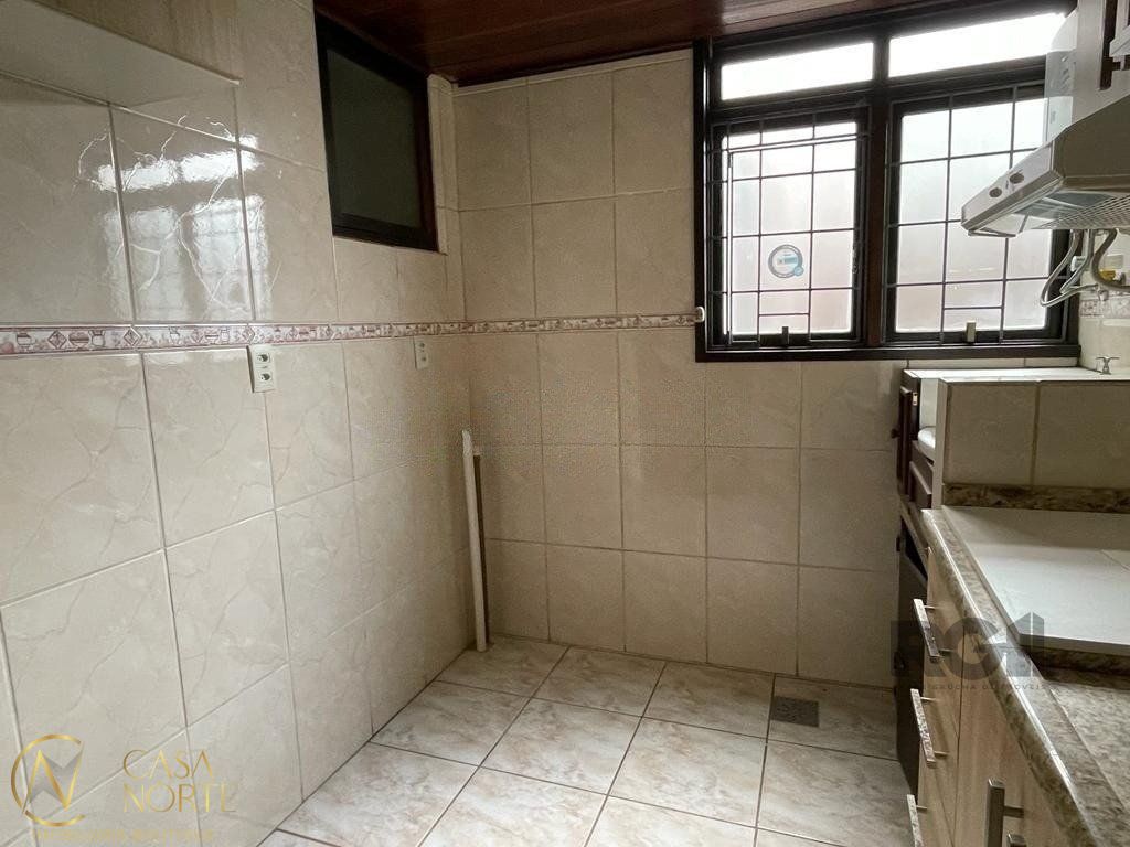 Apartamento à venda com 2 quartos, 51m², 1 vaga, Rua Domingos Crescêncio no bairro Santana em Porto Alegre