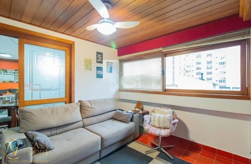 Apartamento à venda com 3 quartos, 120m², 1 vaga, Avenida Getúlio Vargas no bairro Menino Deus em Porto Alegre