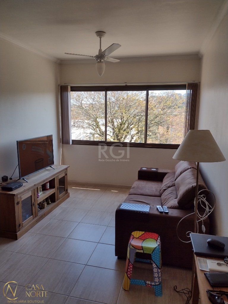 Apartamento à venda com 3 quartos, 83m², 1 suíte, 1 vaga, Rua Cangussu no bairro Nonoai em Porto Alegre
