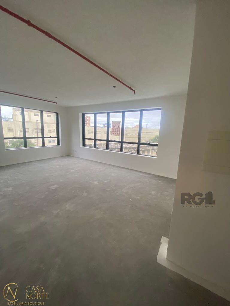 Sala Comercial à venda , 53m², 1 vaga, Rua Ramiro Barcelos no bairro Floresta em Porto Alegre