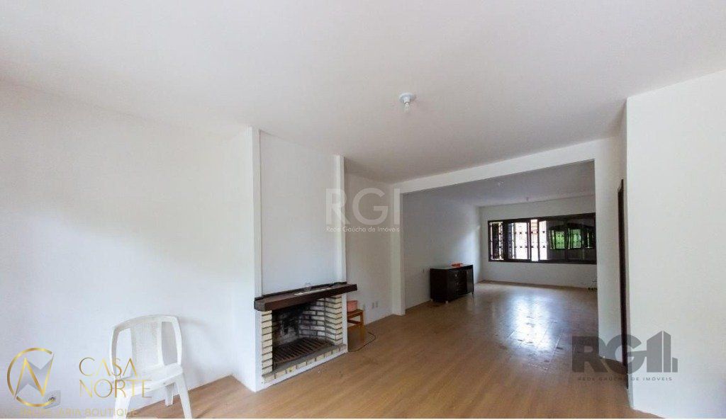 Casa à venda com 4 quartos, 450m², 3 suítes, 5 vagas, Rua Marcio Dias no bairro Nonoai em Porto Alegre