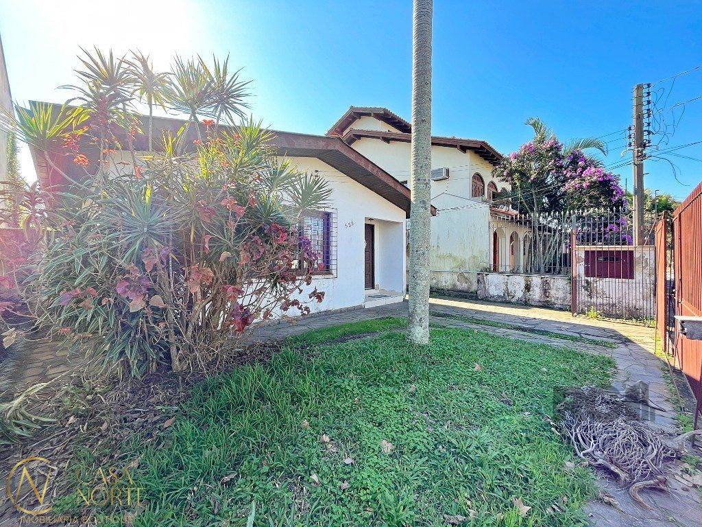 Casa à venda com 3 quartos, 168m², 2 vagas, Rua Engenheiro Jorge Porto no bairro Ipanema em Porto Alegre