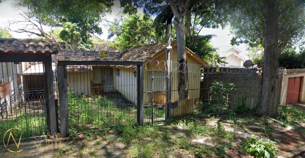 Casa à venda com 3 quartos, 143m², 2 vagas, Acesso das Magnolias no bairro Santa Tereza em Porto Alegre