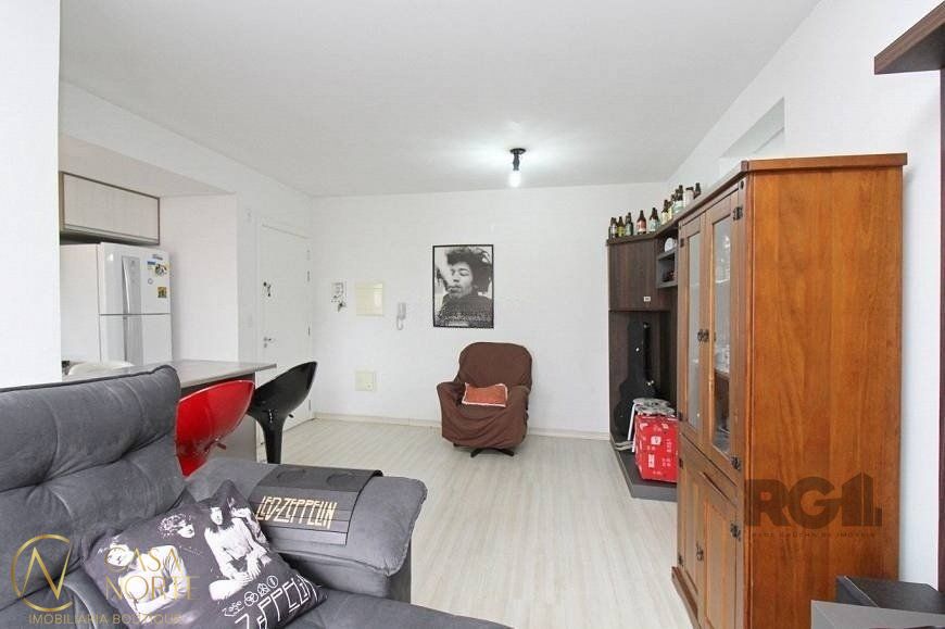 Apartamento à venda com 2 quartos, 60m², 1 suíte, 1 vaga, Rua Luiz Cosme no bairro Passo da Areia em Porto Alegre