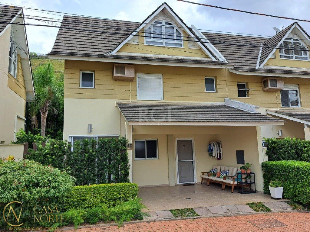Casa de Condomínio à venda com 3 quartos, 222m², 2 suítes, 2 vagas, Avenida Engenheiro Ludolfo Boehl no bairro Teresópolis em Porto Alegre