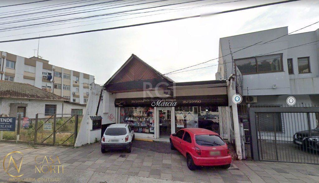 Casa à venda com 3 quartos, 400m², 2 vagas, Avenida Teresópolis no bairro Teresópolis em Porto Alegre