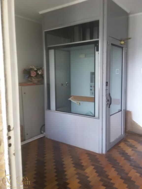 Casa à venda com 2 quartos, 187m², 2 vagas, Avenida Cristóvão Colombo no bairro Floresta em Porto Alegre