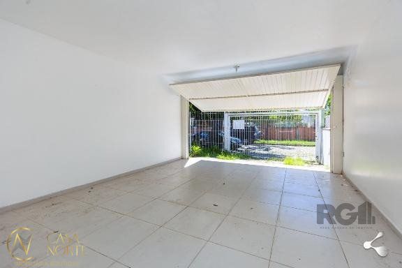 Casa à venda com 3 quartos, 230m², 1 suíte, 2 vagas, Rua Doutor Danilo Antônio Zaffari no bairro Sarandi em Porto Alegre