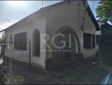 Casa à venda com 3 quartos, 100m², 2 vagas, Rua Julio Lopes dos Santos Sobrinho no bairro Santa Tereza em Porto Alegre