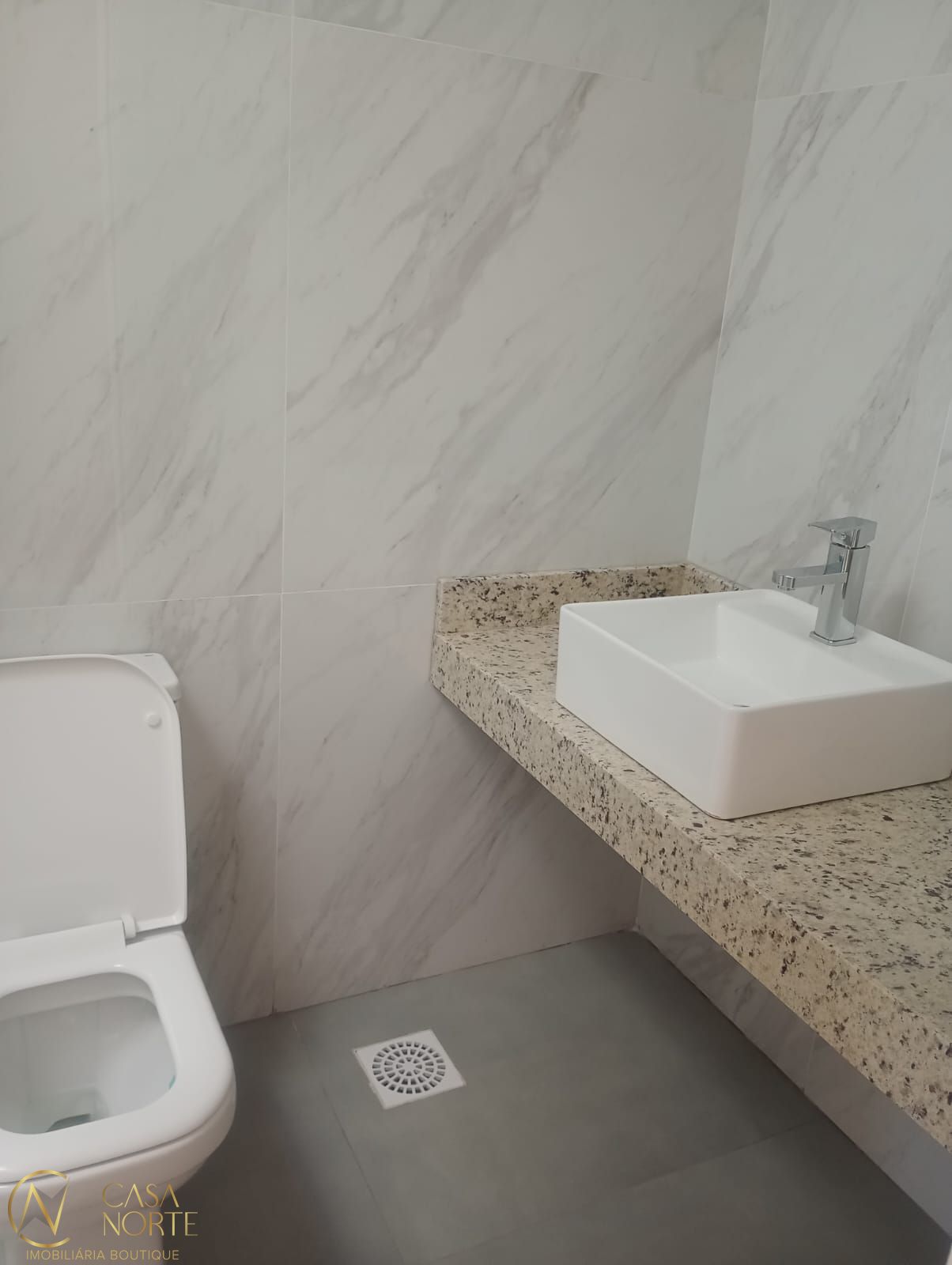 Casa à venda com 3 quartos, 119m², 1 suíte, 2 vagas, Rua Jorge Babot Miranda no bairro Aberta dos Morros em Porto Alegre