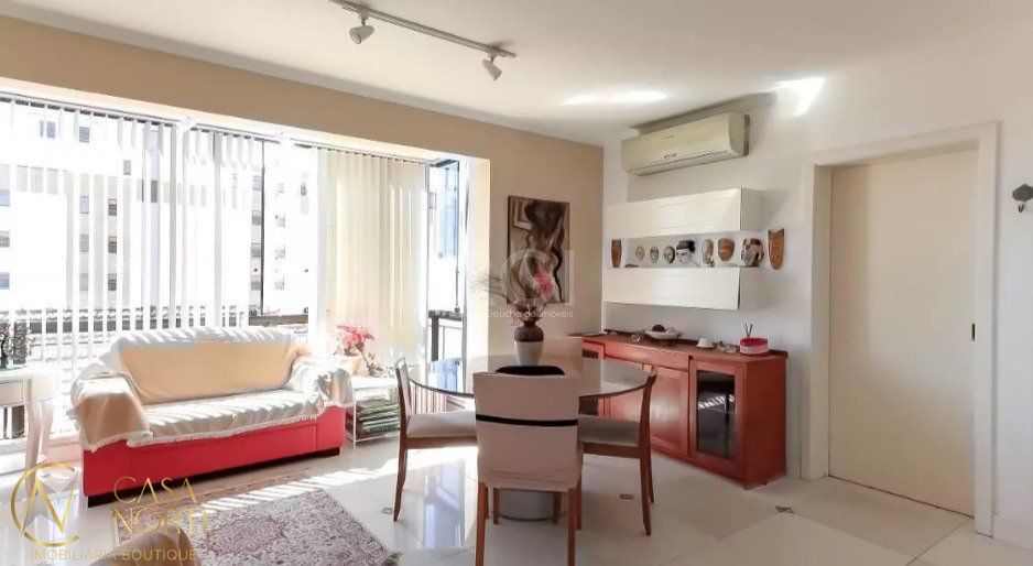 Cobertura à venda com 4 quartos, 189m², 2 suítes, 2 vagas, Rua Santana no bairro Farroupilha em Porto Alegre