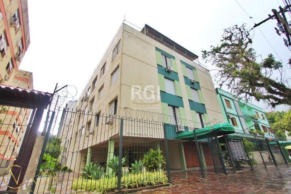 Apartamento à venda com 2 quartos, 61m², Avenida Clemenciano Barnasque no bairro Teresópolis em Porto Alegre