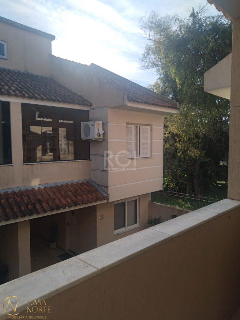 Casa de Condomínio à venda com 3 quartos, 95m², 1 suíte, 1 vaga, Avenida Orleaes no bairro Guarujá em Porto Alegre