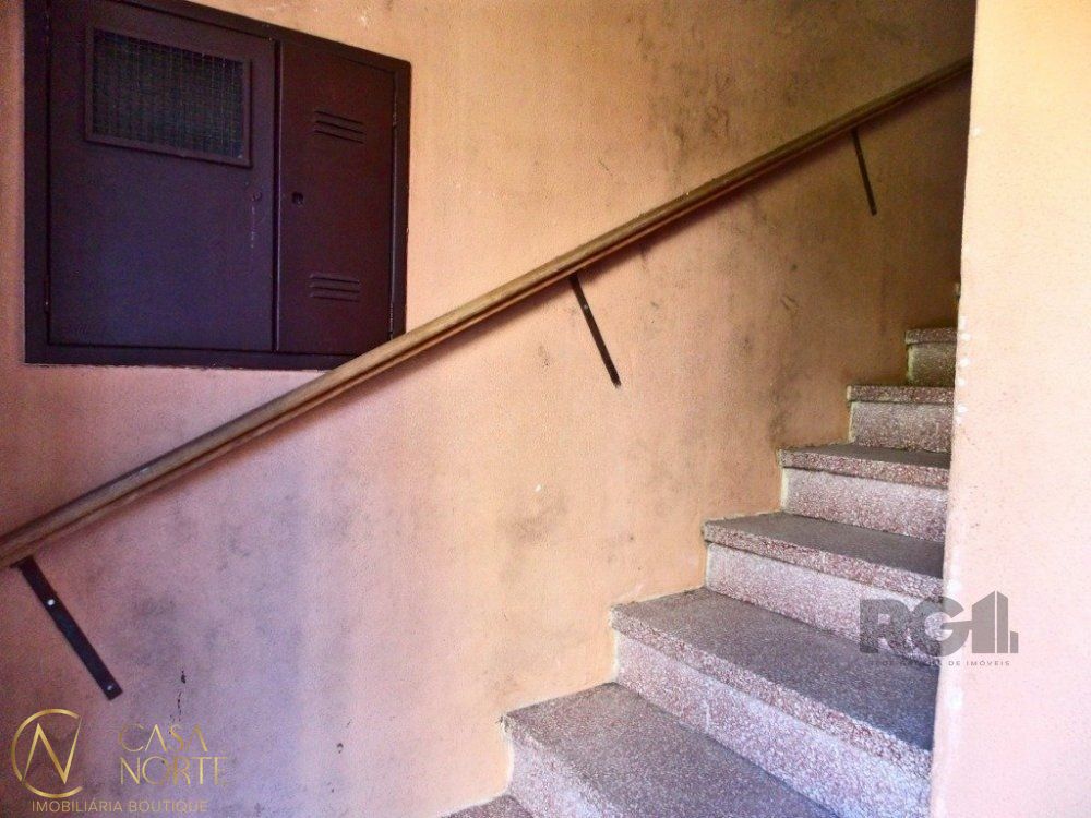 Casa à venda com 3 quartos, 127m², Rua Gonçalves Dias no bairro Menino Deus em Porto Alegre