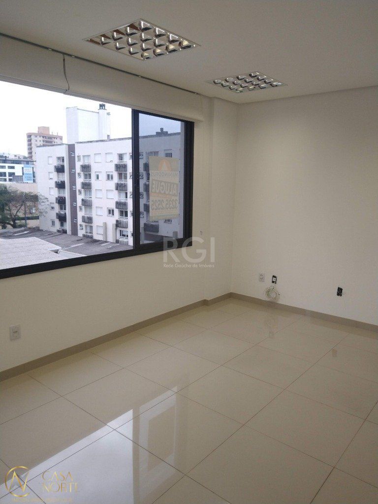 Sala Comercial à venda , 28m², Avenida Getúlio Vargas no bairro Menino Deus em Porto Alegre
