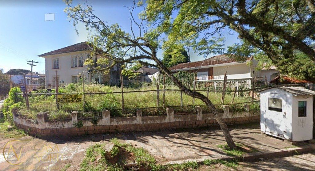 Terreno à venda  com 204m², Rua Cesar de Castro no bairro Teresópolis em Porto Alegre