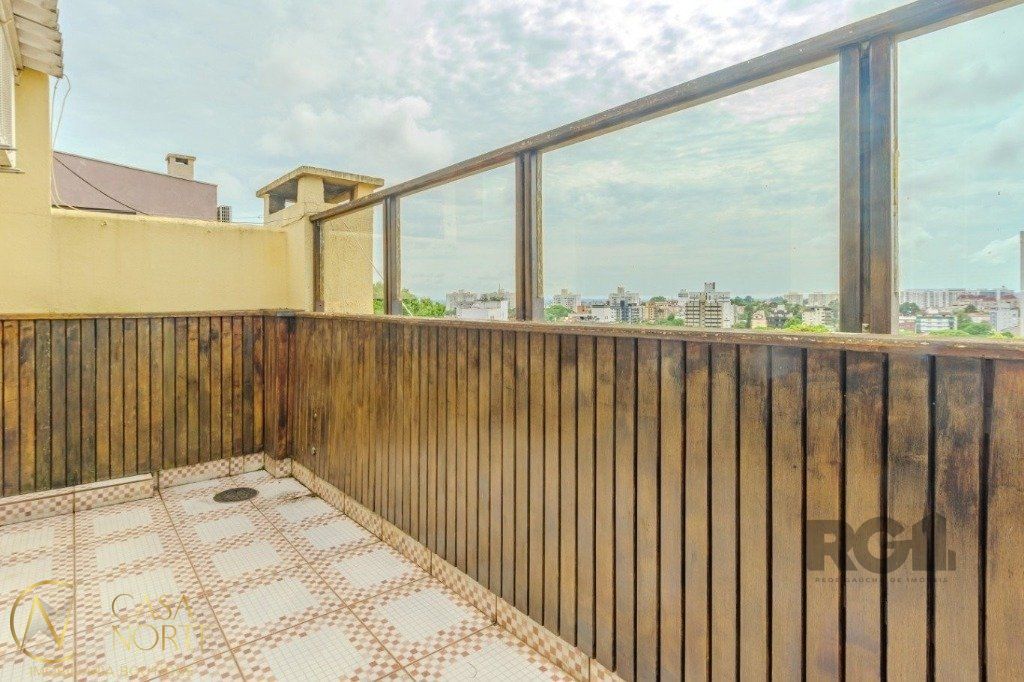 Cobertura à venda com 4 quartos, 157m², 1 suíte, 2 vagas, Rua Ouro Preto no bairro Jardim Floresta em Porto Alegre