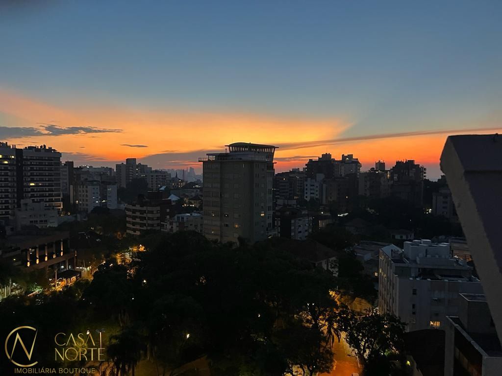 Cobertura à venda com 4 quartos, 412m², 3 suítes, 2 vagas, Rua Felix da Cunha no bairro Floresta em Porto Alegre