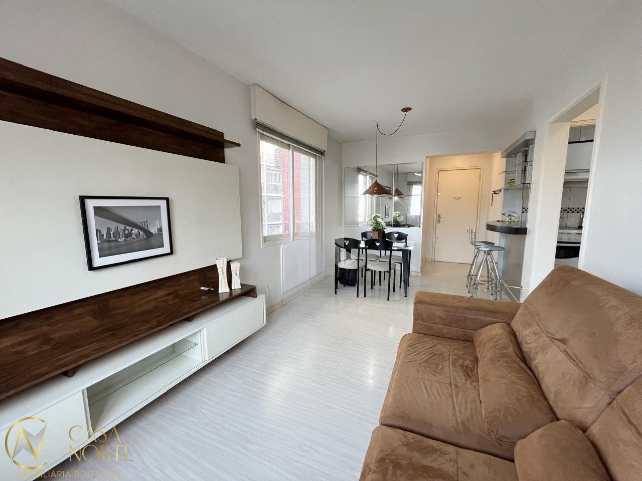 Apartamento à venda com 1 quarto, 44m², 1 vaga, Rua Santo Antônio no bairro Floresta em Porto Alegre