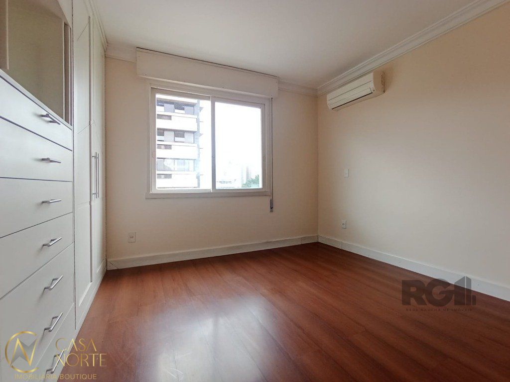 Cobertura à venda com 2 quartos, 123m², 1 vaga, Avenida Padre Cacique no bairro Praia de Belas em Porto Alegre