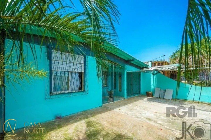 Casa à venda com 4 quartos, 93m², 2 vagas, Rua Doutor Vargas Neto no bairro Jardim Leopoldina em Porto Alegre