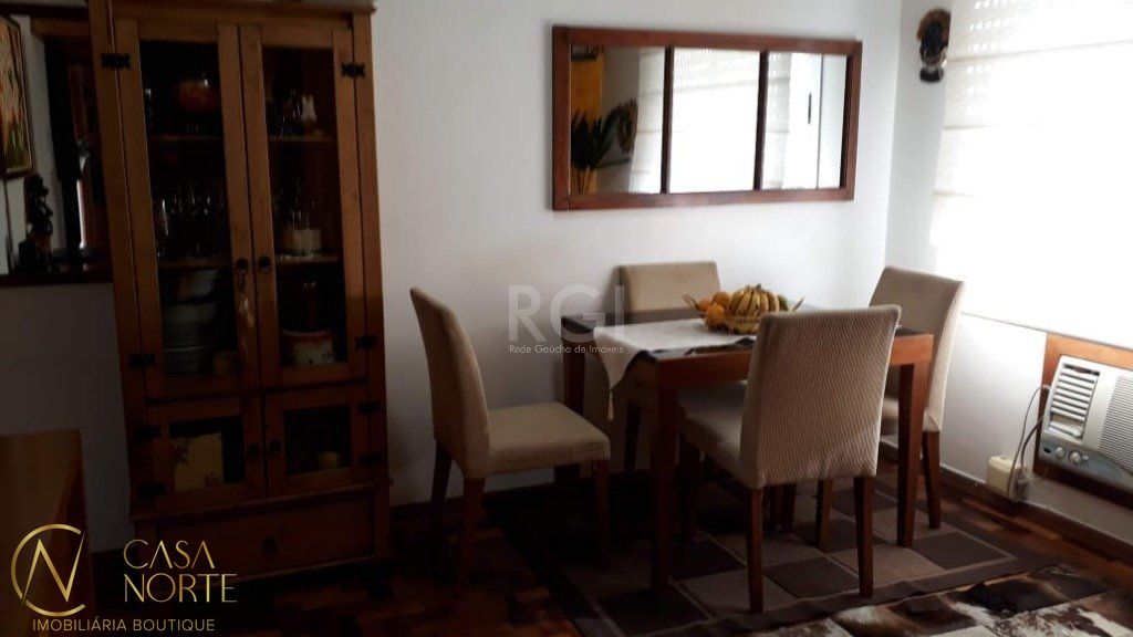 Apartamento à venda com 3 quartos, 75m², 1 vaga, Avenida Capivari no bairro Cristal em Porto Alegre