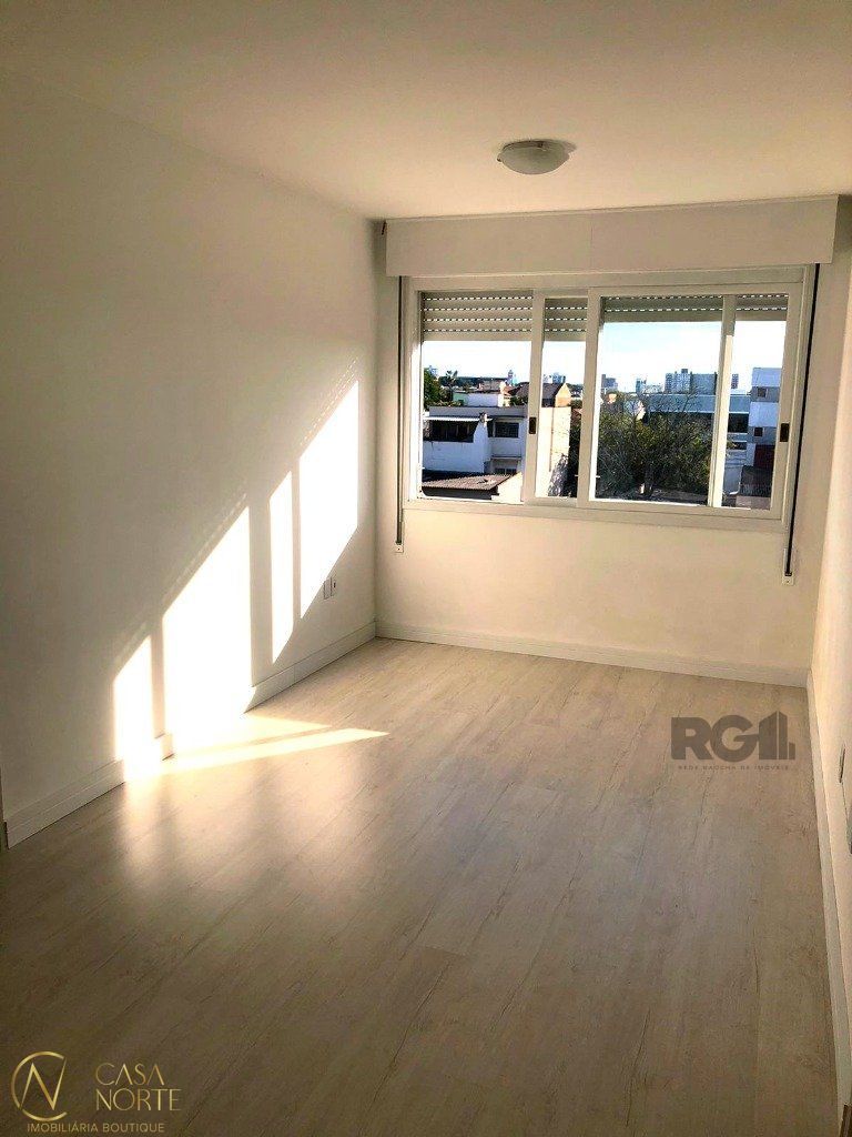 Apartamento à venda com 2 quartos, 58m², 1 vaga, Rua Piaui no bairro Santa Maria Goretti em Porto Alegre