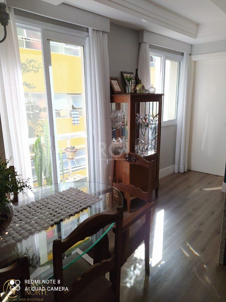 Apartamento à venda com 3 quartos, 83m², 1 suíte, 2 vagas, Rua Vasco da Gama no bairro Bom Fim em Porto Alegre