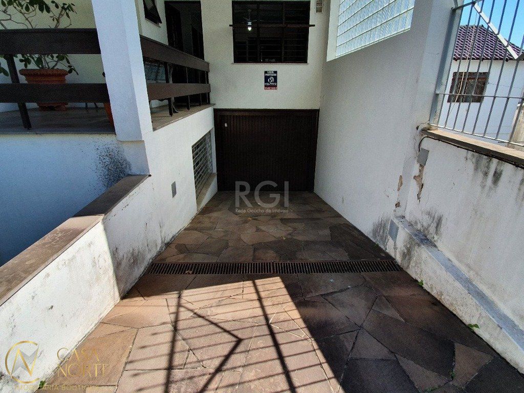 Casa Comercial à venda , 333m², Rua Geraldo Souza Moreira no bairro Passo da Areia em Porto Alegre