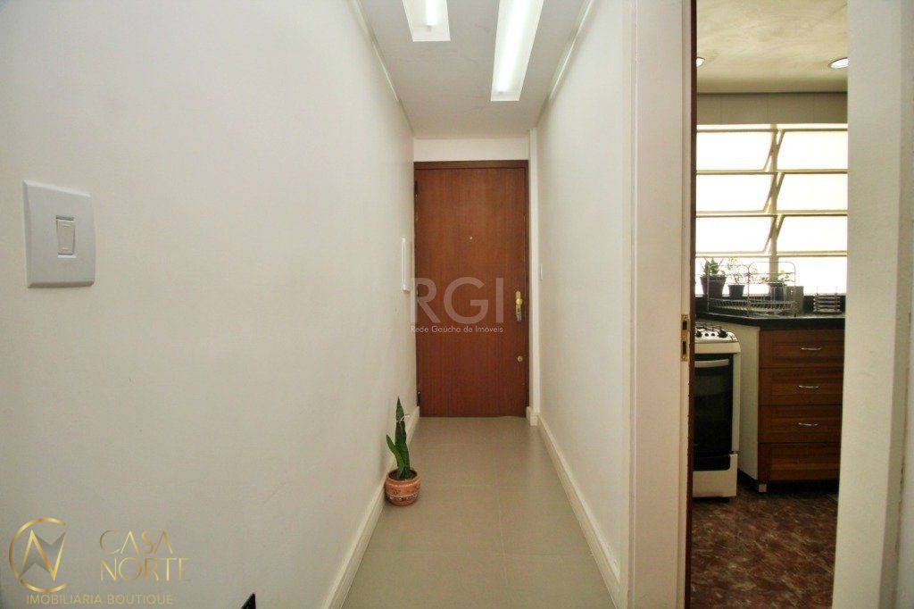 Apartamento à venda com 3 quartos, 103m², 1 suíte, 1 vaga, Rua Vinte e Quatro de Maio no bairro Centro Histórico em Porto Alegre