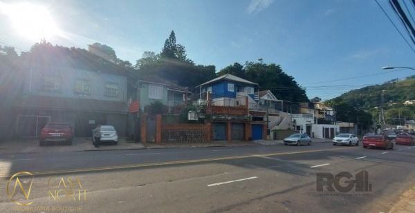 Casa à venda com 3 quartos, 180m², 2 vagas, Avenida Professor Oscar Pereira no bairro Glória em Porto Alegre