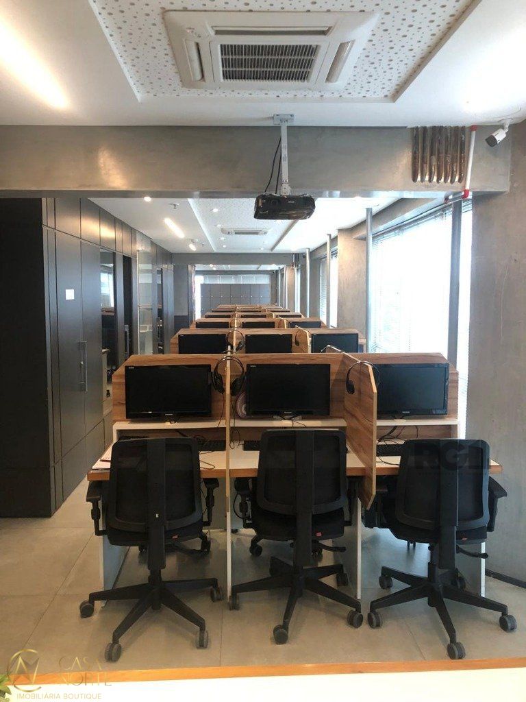 Sala Comercial à venda , 215m², Rua Dom Pedro II no bairro São João em Porto Alegre