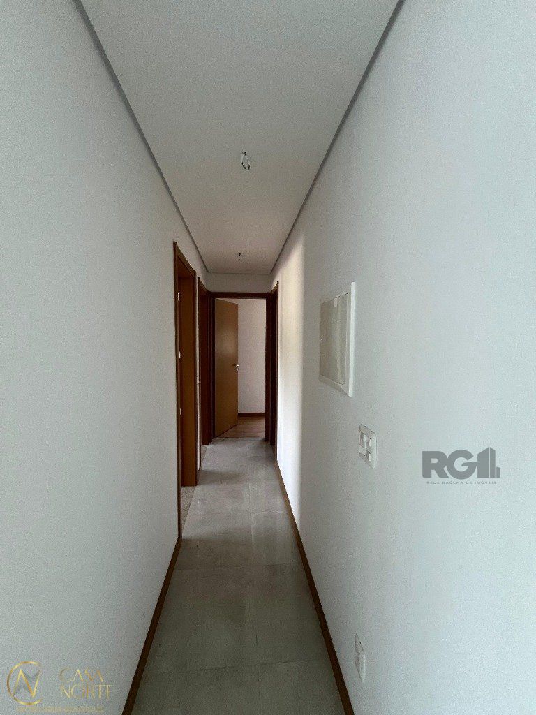 Apartamento à venda com 3 quartos, 104m², 1 suíte, 2 vagas, Rua Saica no bairro Petrópolis em Porto Alegre