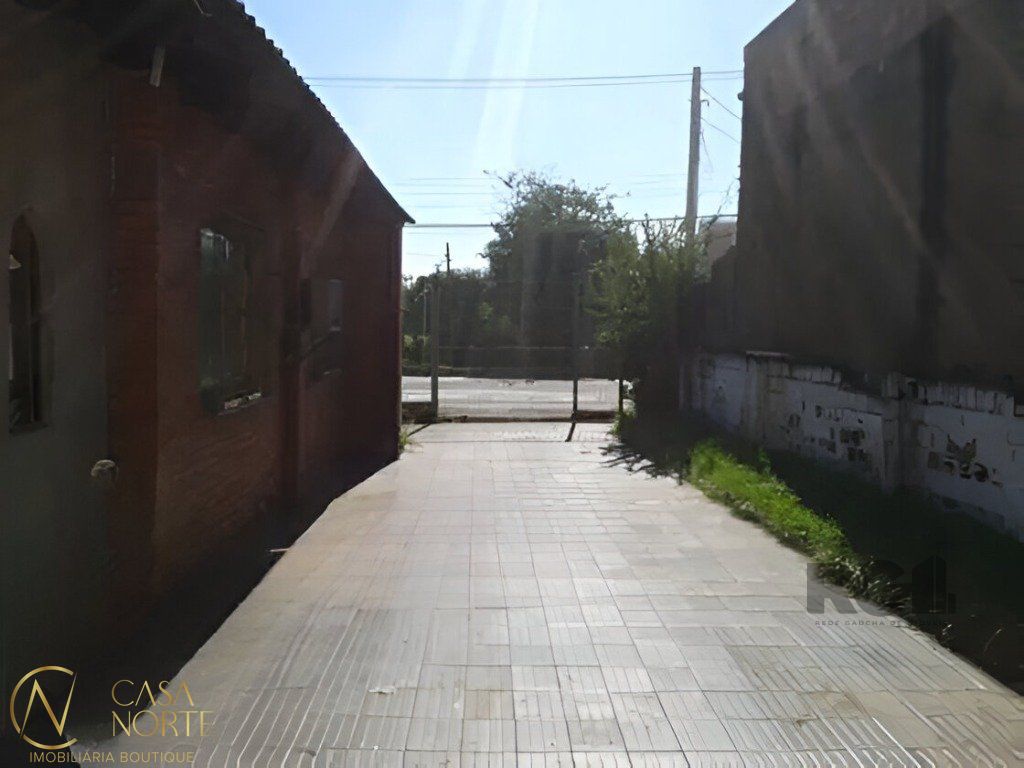 Casa à venda com 3 quartos, 160m², 1 vaga, Avenida Bernardino Silveira de Amorim no bairro Sarandi em Porto Alegre