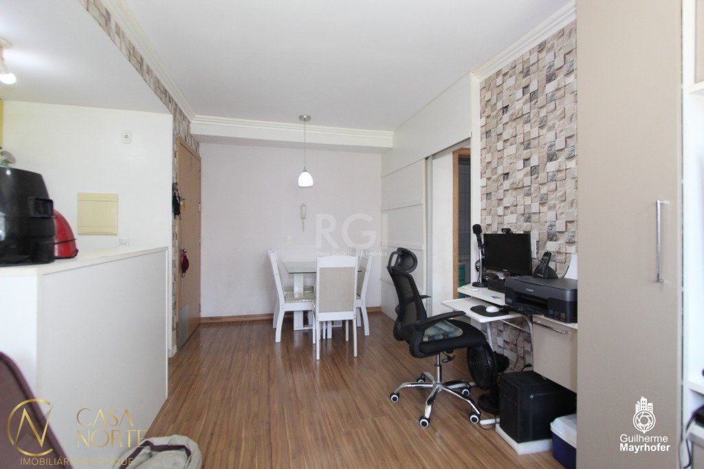 Apartamento à venda com 2 quartos, 52m², 1 vaga, Rua Carlos Reverbel no bairro Jardim Carvalho em Porto Alegre