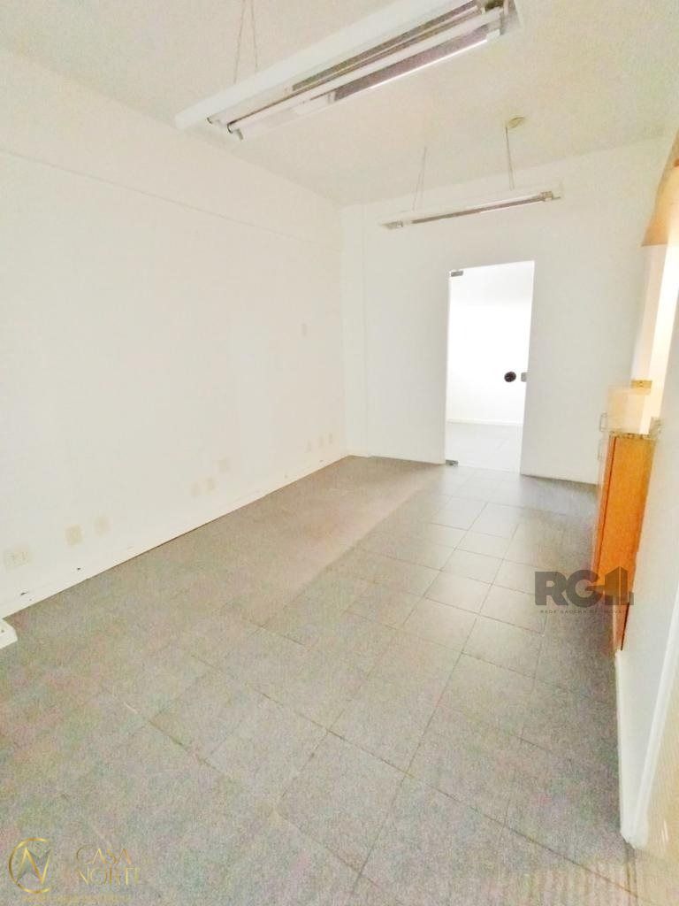 Sala Comercial à venda , 115m², Avenida Teresópolis no bairro Teresópolis em Porto Alegre
