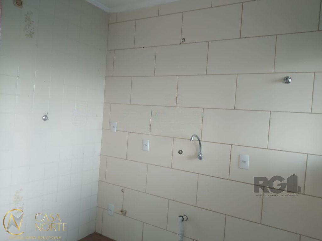 Duplex à venda com 2 quartos, 90m², 1 suíte, 2 vagas, Rua Alianca no bairro Jardim Lindóia em Porto Alegre