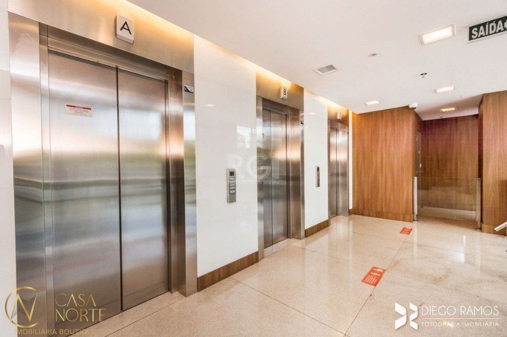 Sala Comercial à venda , 34m², Avenida Loureiro da Silva no bairro Cidade Baixa em Porto Alegre