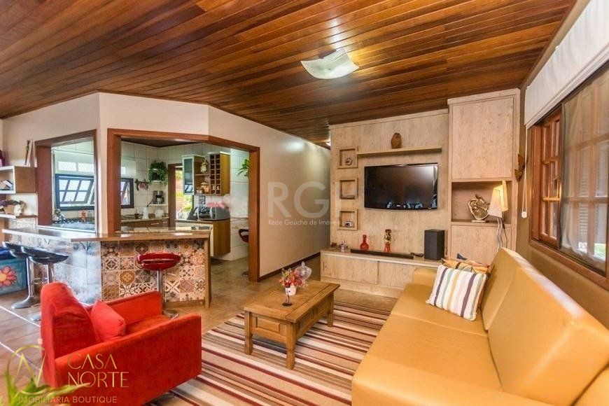Casa à venda com 2 quartos, 192m², 1 suíte, 2 vagas, Rua Pedro Augusto Felden no bairro Hípica em Porto Alegre